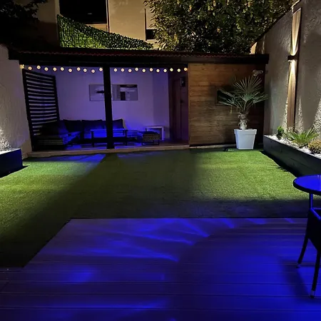 Secret Garden - Ideal Couples Et Pros - 5min A Pied De La Gare - 10min A Pied De L'arena Et Du Quartier Boulingrin - Baignoire Balneo - Jardin Privatif De 50m2 - Mini Golf - Cinema Reims